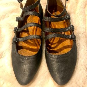 Lucky Brand Flat Sandals Gunmetal Grey Size 8.5